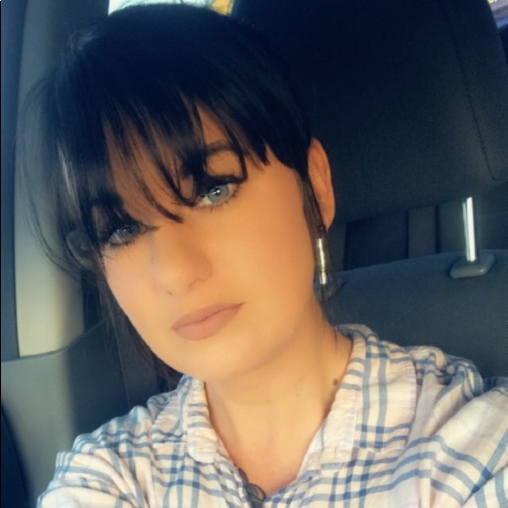 Meet your Posher, Megan